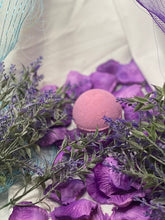 Cargar imagen en el visor de la galería, &quot;Lavender Kiss&quot; Bath Bomb
